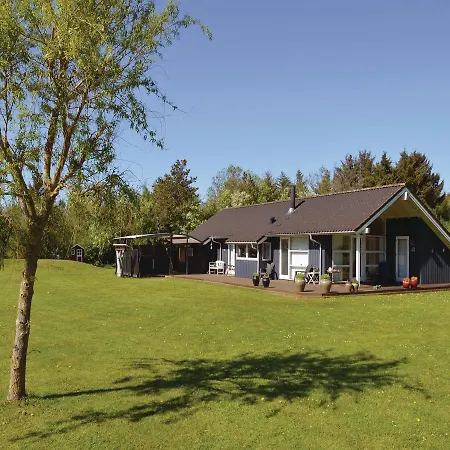 Three-bedroom Holiday In *