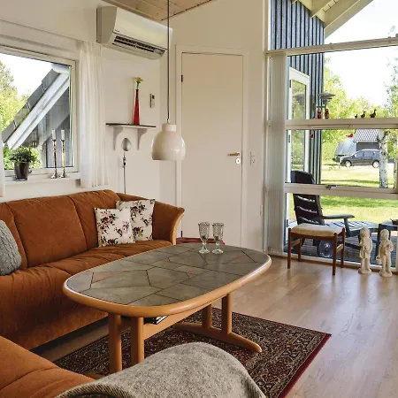 Three-bedroom Holiday In * Jerup