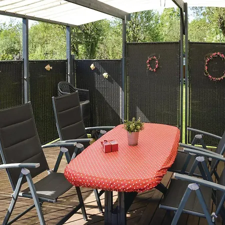 Three-bedroom Holiday In Holiday home